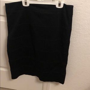 Black pencil skirt size 10.